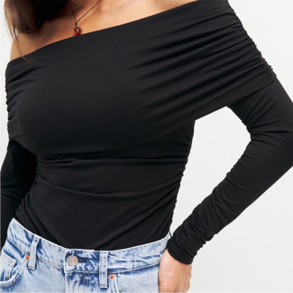 NEW Reformation Florentina Off The Shoulder Knit Top Long Sleeve Size Large